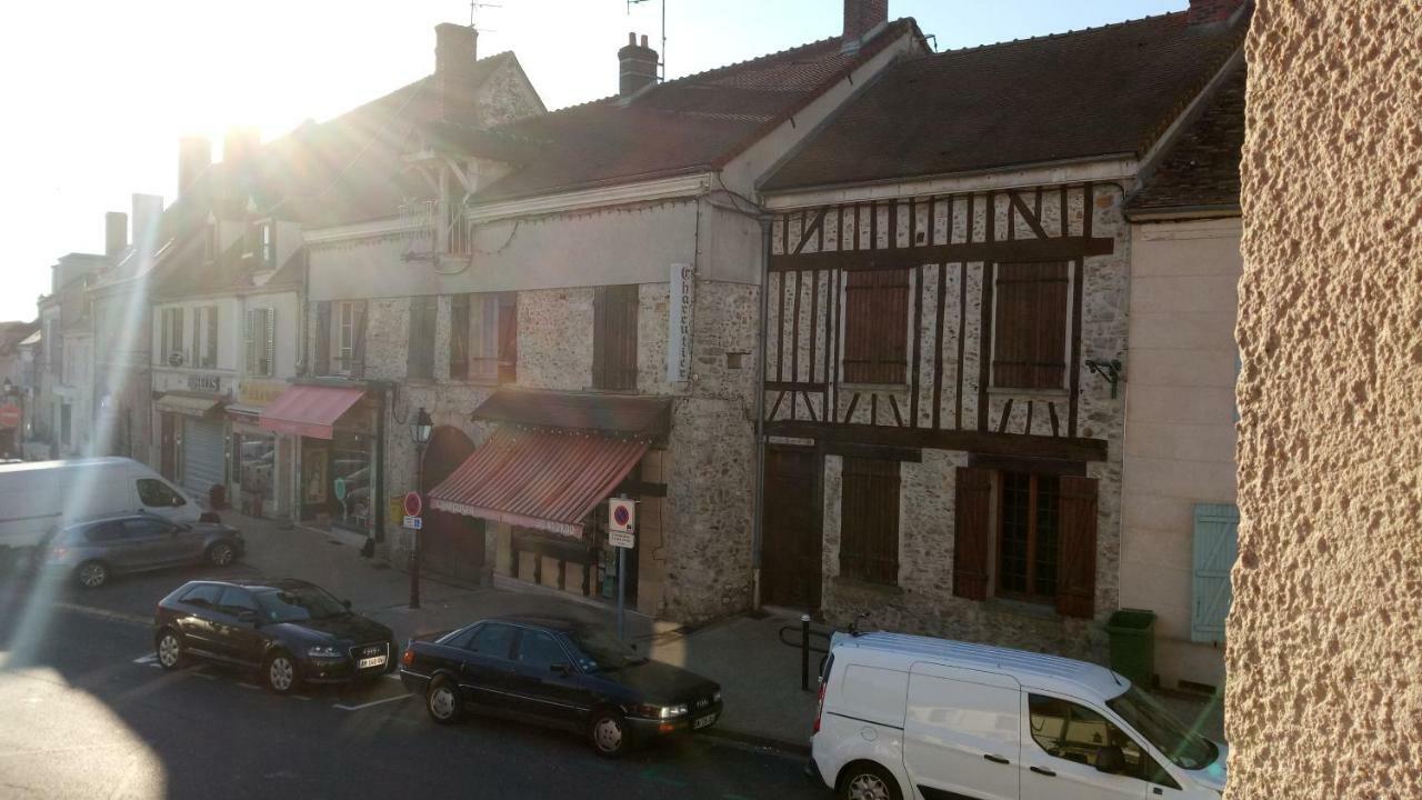 Appartement Cosy Et Chaleureux Saint-Arnoult-en-Yvelines Ngoại thất bức ảnh